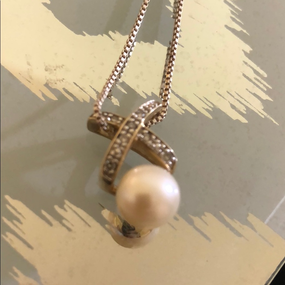 Preloved pearl pendant 10kt